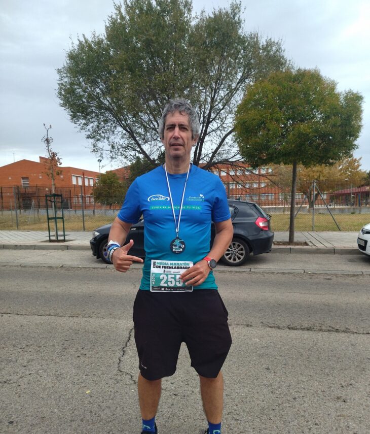 Dos dorsales, dos terrenos y una camiseta que hizo sonreír a Pedro Lozano