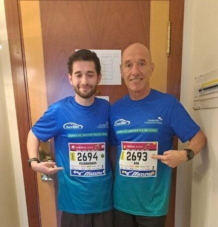 De A Coruña a Bilbao y de padre a hijo: así fueron los 42 kilómetros que también unen generaciones por sonrisas